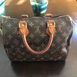 Vintage Louis Vuitton Speedy 25